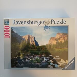 Original Ravensburger Quality Yosemite Valley 1000-Piece Puzzle Soft Click Tech